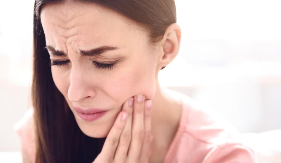 Causas del dolor de mandíbula - Clínicas Rob Dental